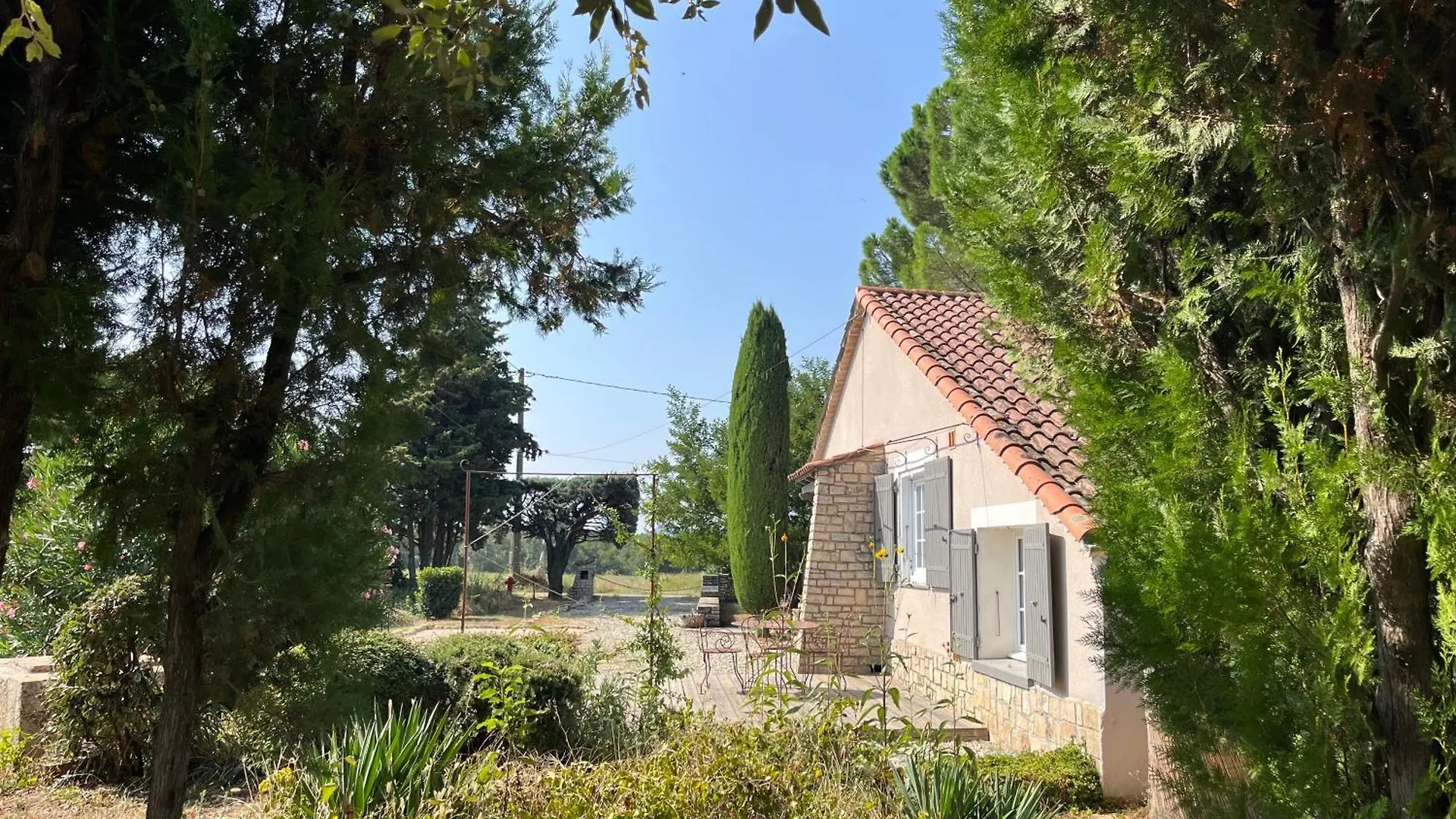 Maison En Pleine Campagne Avec Piscine 몽뗄리마
